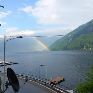https://casa-oria-como.it-lombardy.com